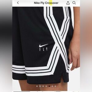 Nike fly girls basketball shorts. Black w/ white. *NWT* Girls size L (14/16)